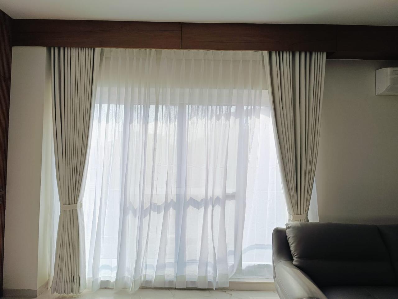 Curtain Designing Installation